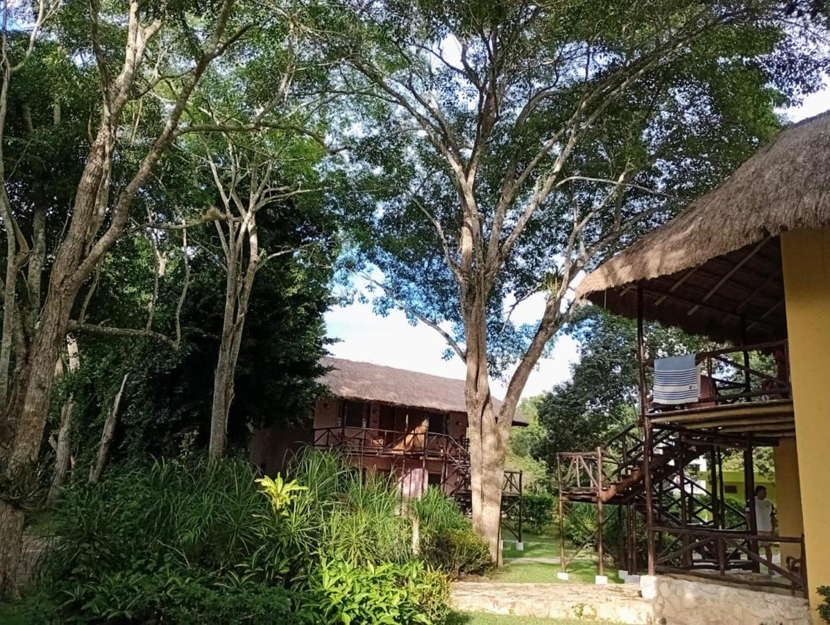 Hotel Villas Chicanna Buitenkant foto