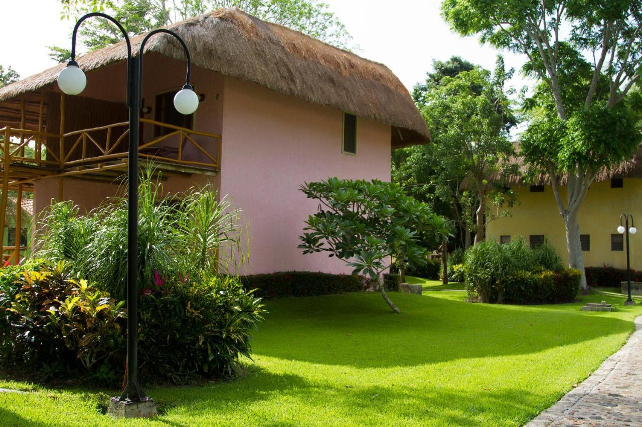 Hotel Villas Chicanna Buitenkant foto