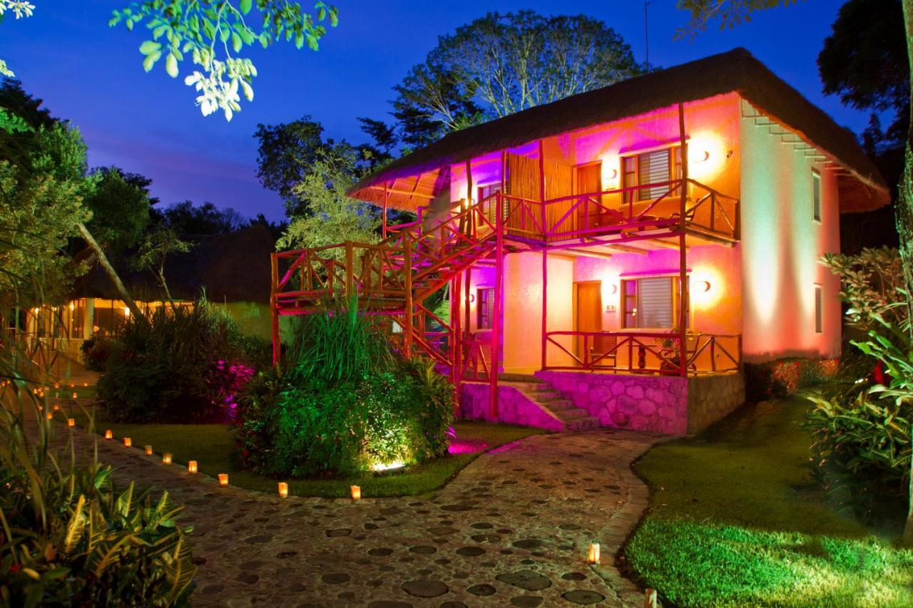 Hotel Villas Chicanna Buitenkant foto