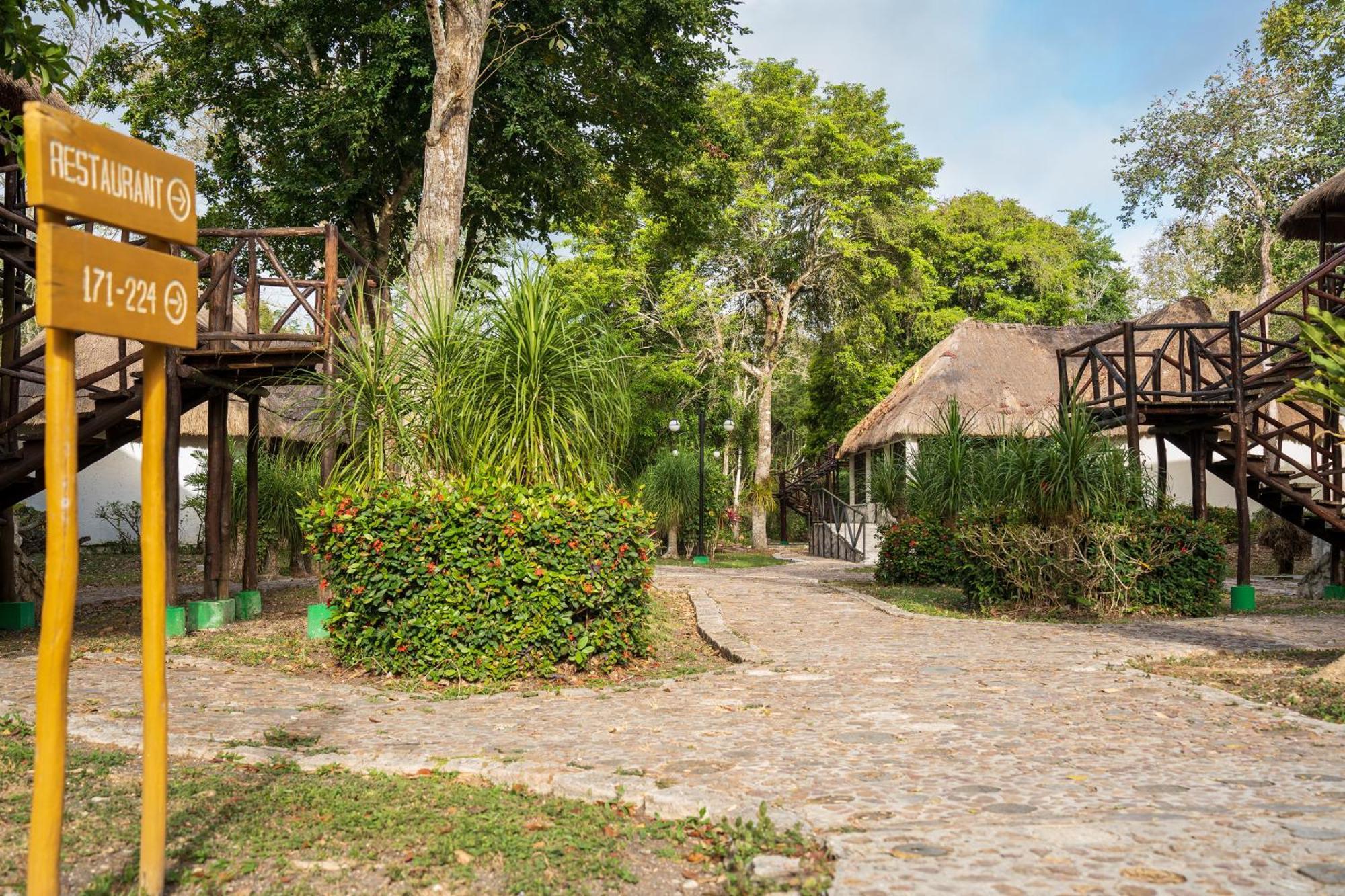 Hotel Villas Chicanna Buitenkant foto