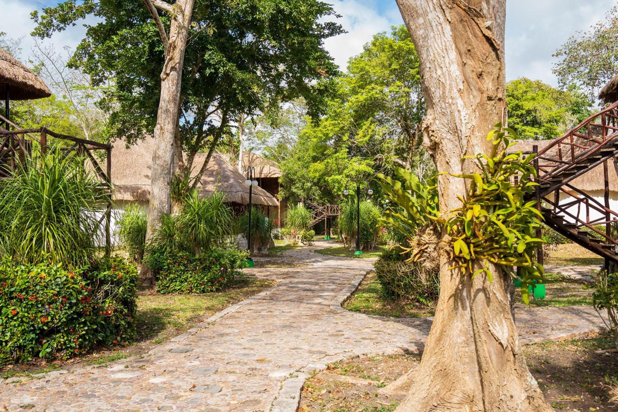 Hotel Villas Chicanna Buitenkant foto
